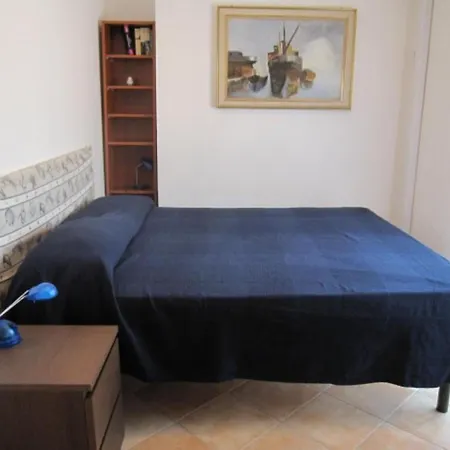 Bright Flat 30Mt From The Beach *